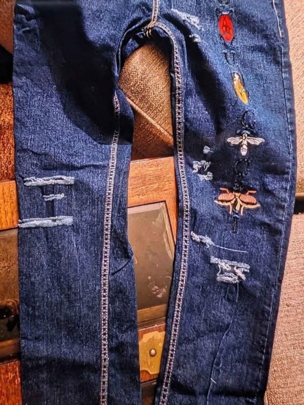 GUCCI Men’s Embroidered Distressed Jeans – Size 36 – Alessandro Michele – NEW